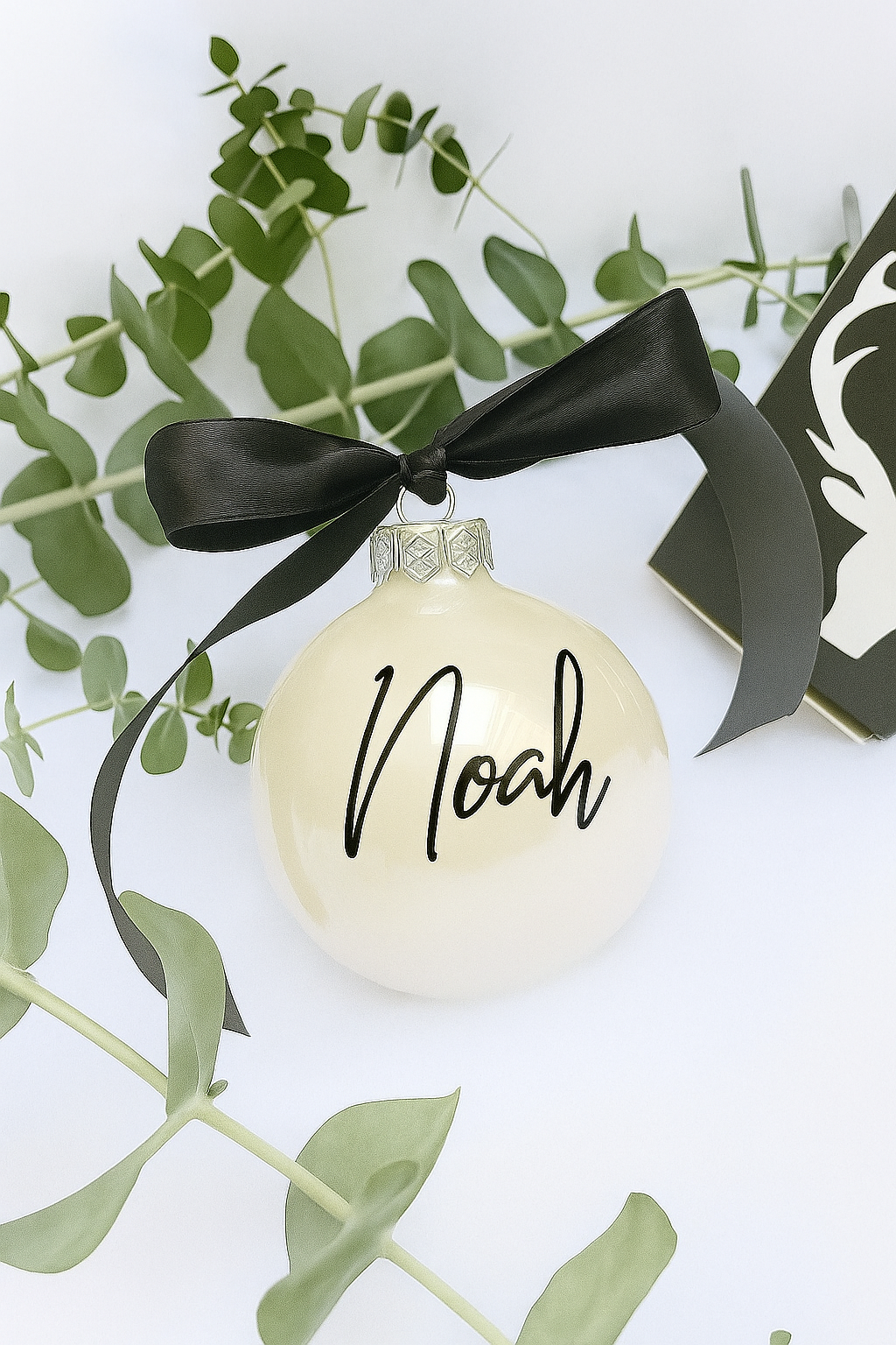 Weihnachtskugel aus Glas Creme 6 cm