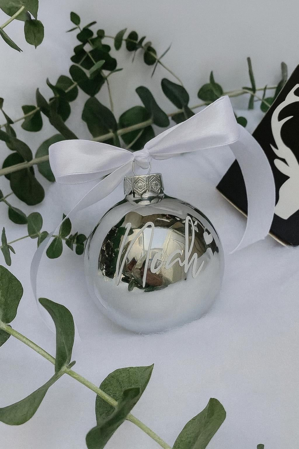 Weihnachtskugel aus Glas Silber 6 cm